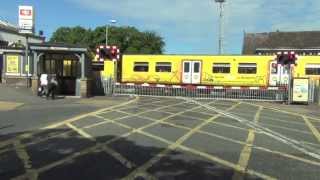 Birkdale Level Crossing [upl. by Storm745]